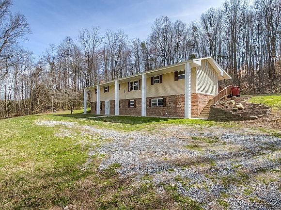 1st image of 2119 Spencer Ln