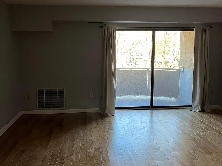 2500 Mystic Valley Pkwy #305 — Photo 2