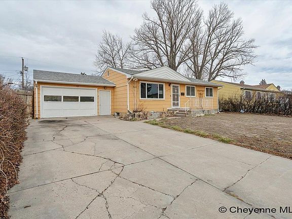 4th image of 4022 E 7th St