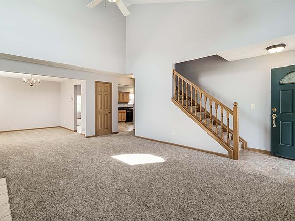 5th image of 260 Indigo Blue St