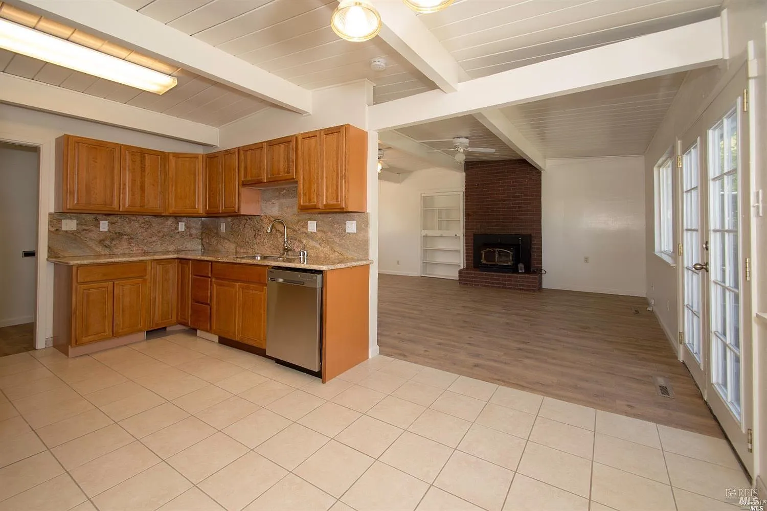 701 Corlano Avenue - Photo 4
