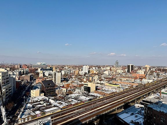 2nd image of 40 Brighton 1st Rd APT 15O