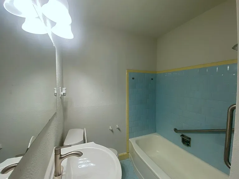 158 Weizmann St — Photo 18