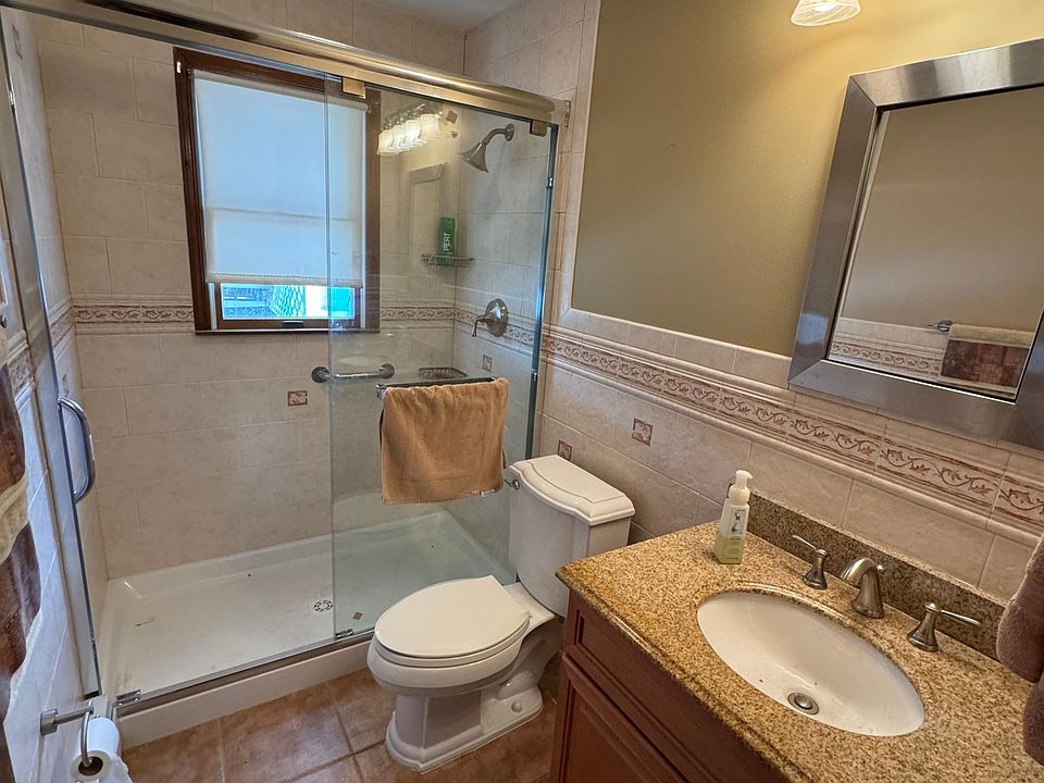 2542 Columbus Ave Bellmore NY Zillow