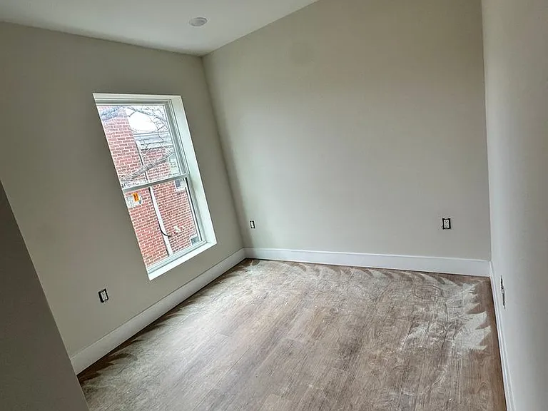 52nd Street Residences — Photo 42