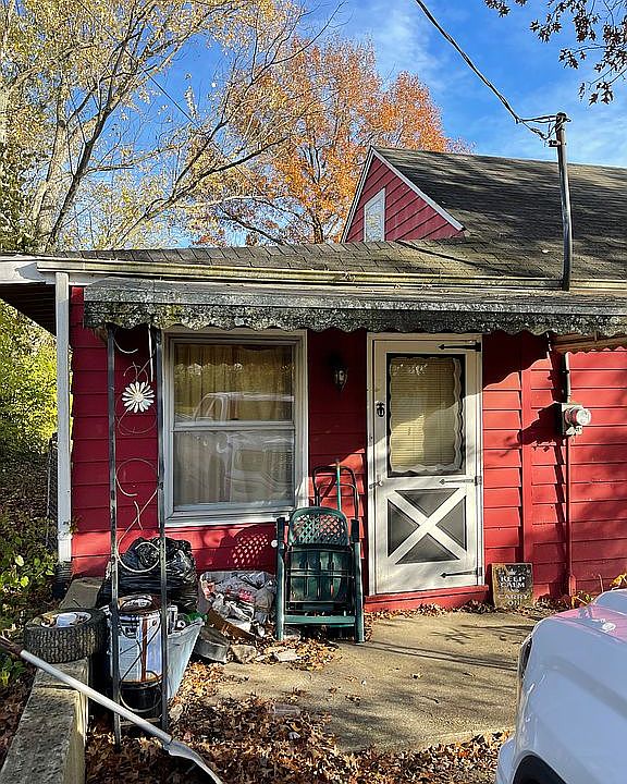 2nd image of 26126 Haas Rd