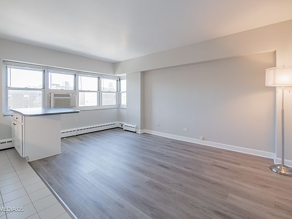 5th image of 4970 N Marine Dr