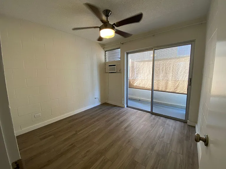 1335 Wilder Ave #207 — Photo 5