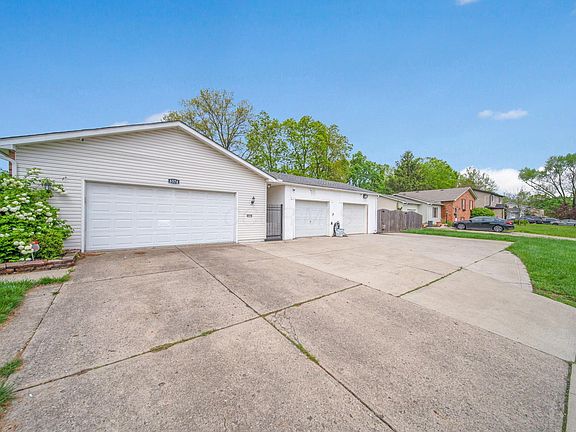 4th image of 6374 Balsam Dr