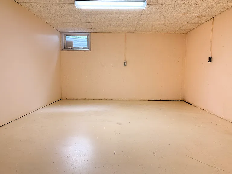 18 Kirby Rd — Photo 19