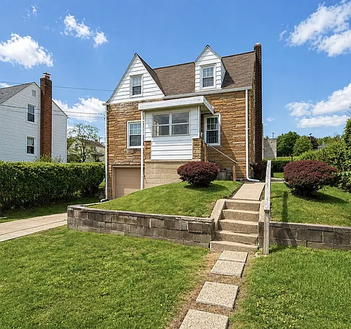 144 Oak St Photo 1