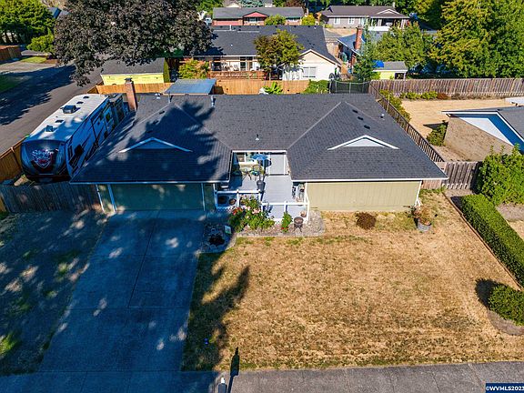 2nd image of 387 SE 34th Ct