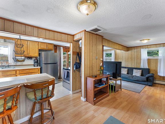 2nd image of 458 Norwich Road