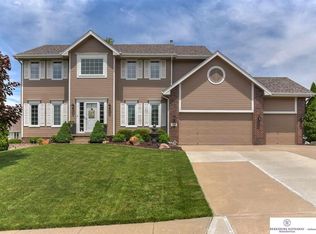 15110 Boyd St, Omaha, NE 68116