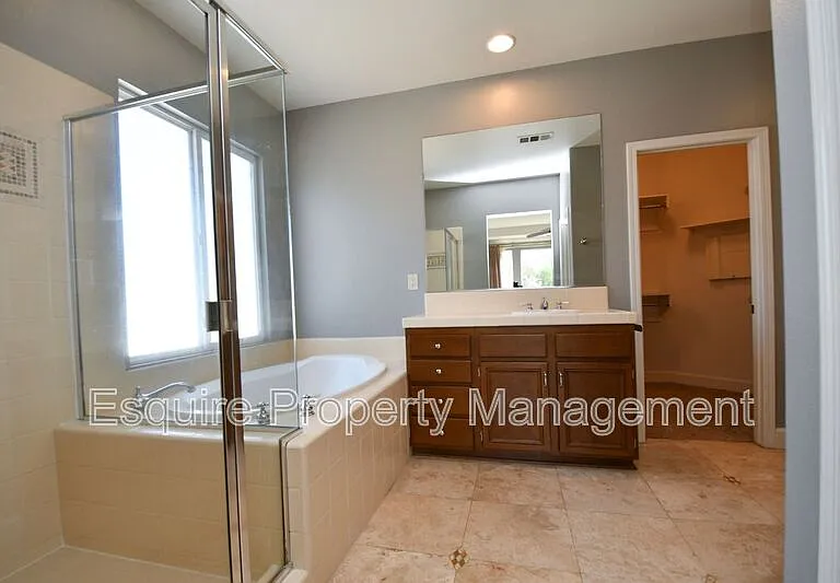 1763 Alta Vista Pl — Photo 11
