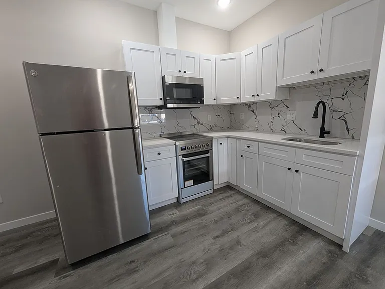 4995 W Thompson St — Photo 18