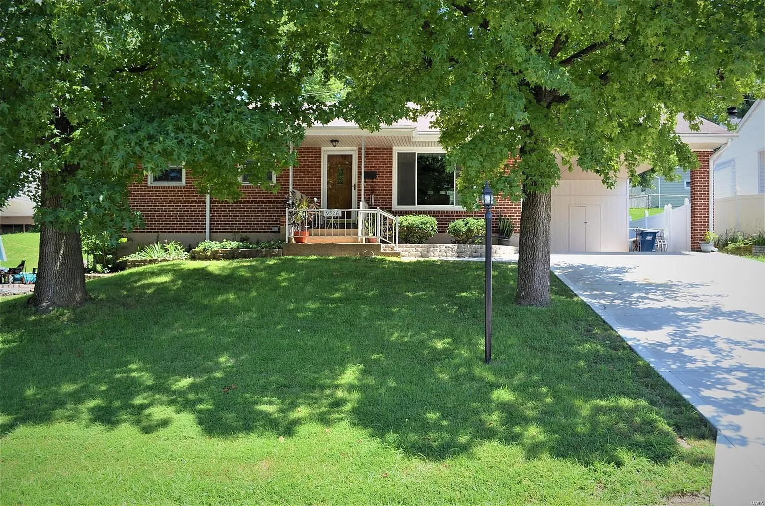 9526 Tiber Dr photo 1