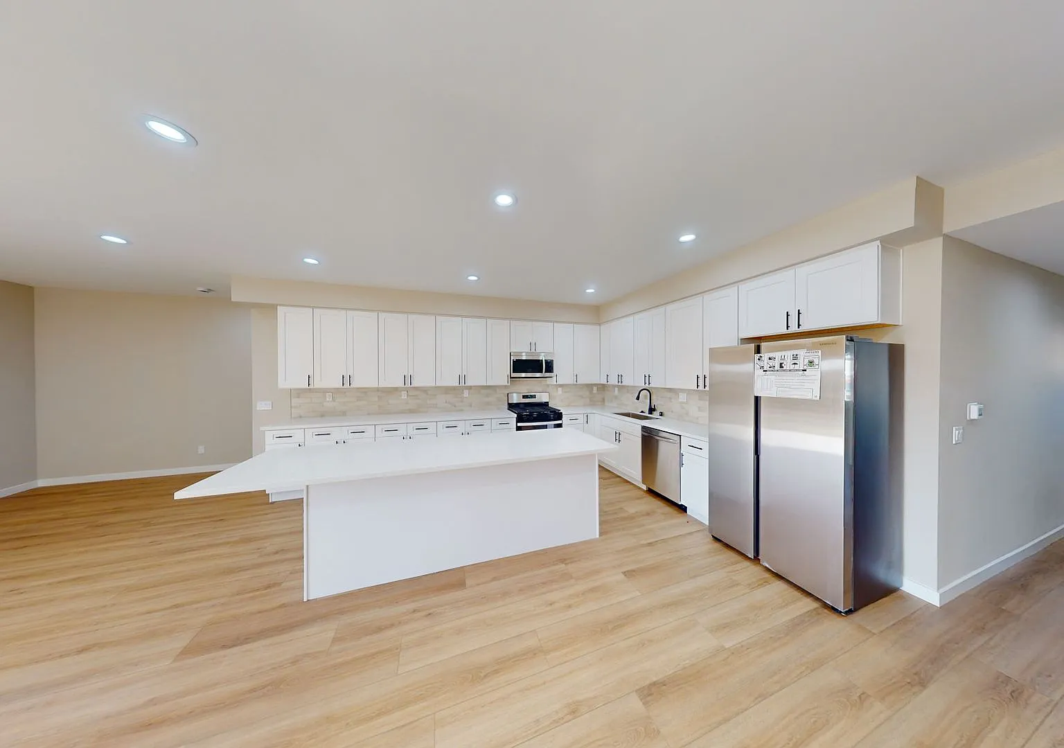 Newer build on Dorothy Way! — Photo 3