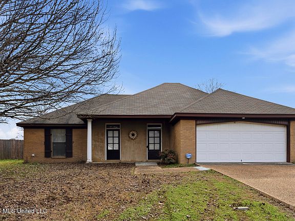 2nd image of 577 Oak Ridge Way