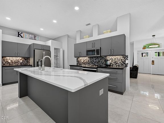 2nd image of 1426 Richel Dr