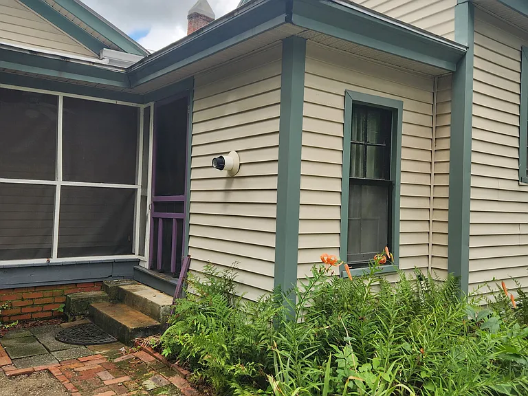 308 Green St NE — Photo 16