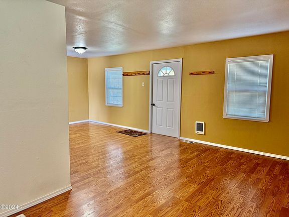 5th image of 214 NE 54th St