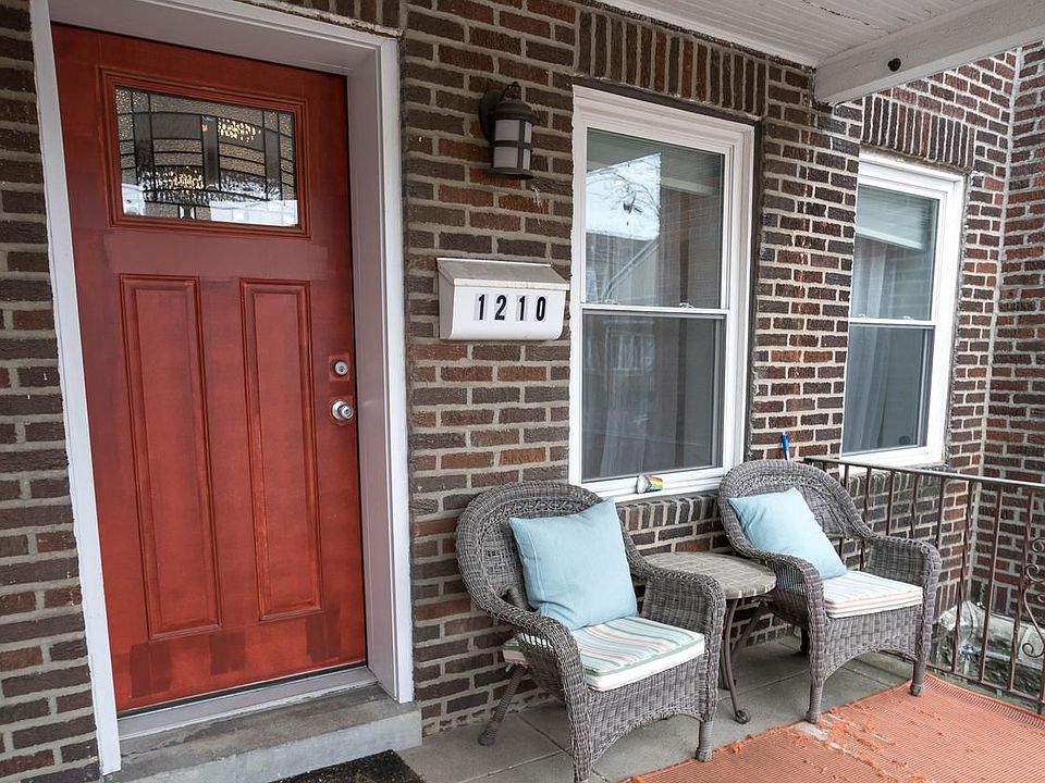 1st image of 1210 Johnston St