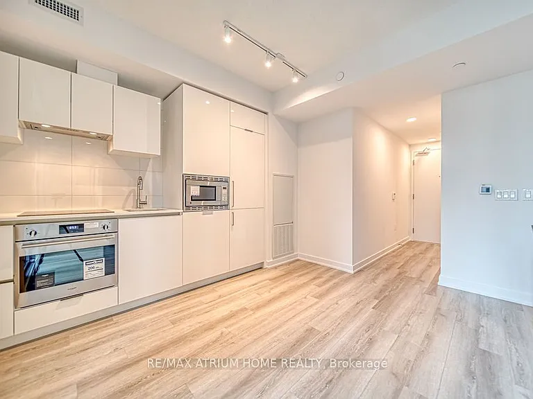 238 Simcoe St #2003 — Photo 9
