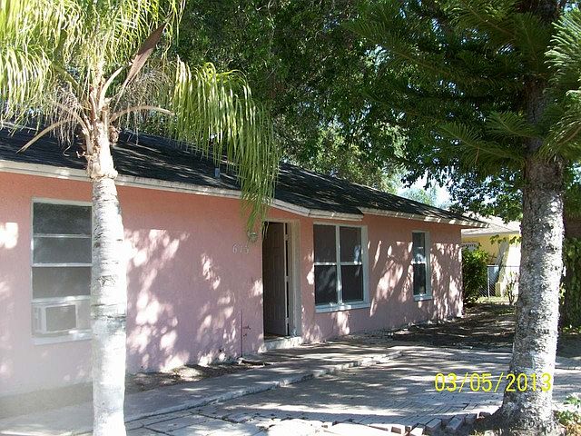 1st image of 613 6th Avenue Cir