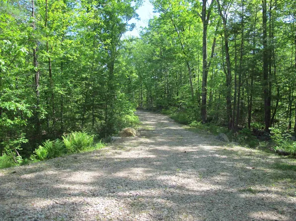 27 Laura Lane, Barrington, NH 03825