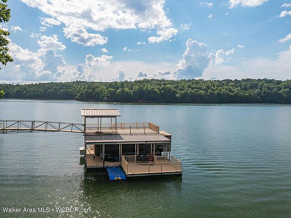 Image 3: Dock