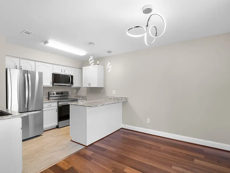 19306 Sandy Lake Dr — Photo 10