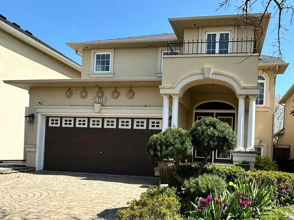 2488 Millstone Dr, Oakville, ON L6M 0H6
