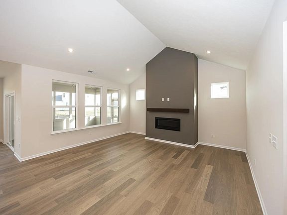 Parkette C family room