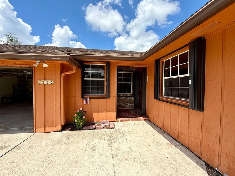 1235 Rowayton Cir — Photo 5