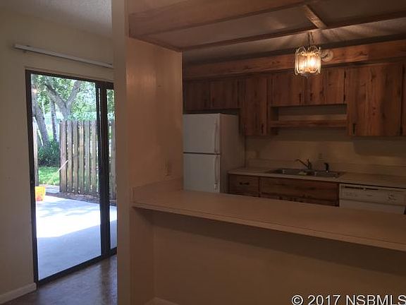 3rd image of 3818 Saxon Dr
