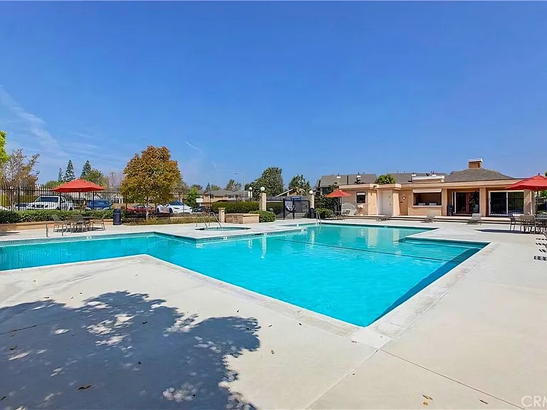 2454 Chinook Dr — Photo 16