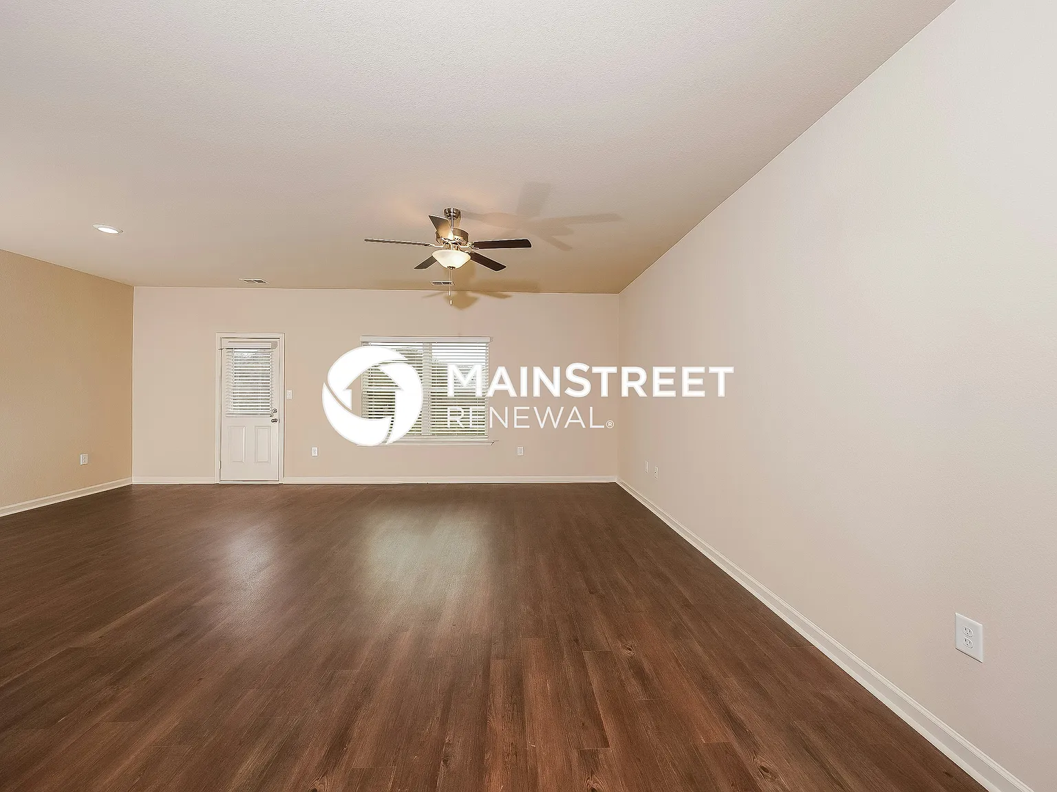 519 Clover Circle — Photo 3