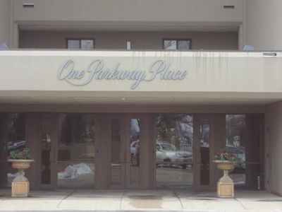 350 S John Q Hammons Parkway #5b, Springfield, MO, 65806