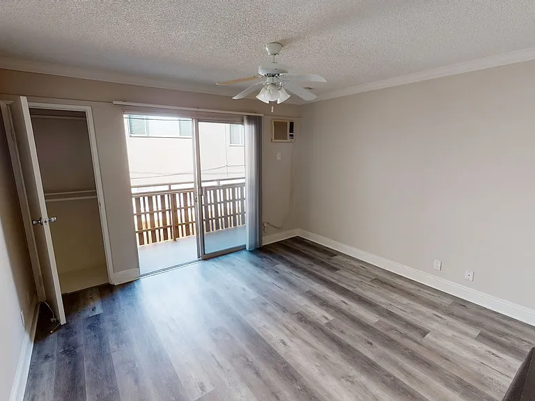 Chii Sai Apts...Gorgeous Apartment...Prime Westside Location...CALL NOW! — Photo 5