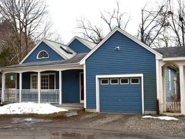 9 Washbrook Rd, Newtown, CT 06470