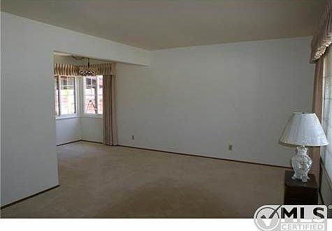 5th image of 532 Oaklawn Ave