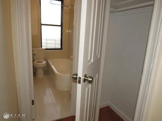 Rented by Kian Realty | media 7