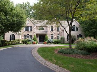 17 Honeysuckle Ct, Glen Mills, PA 19342