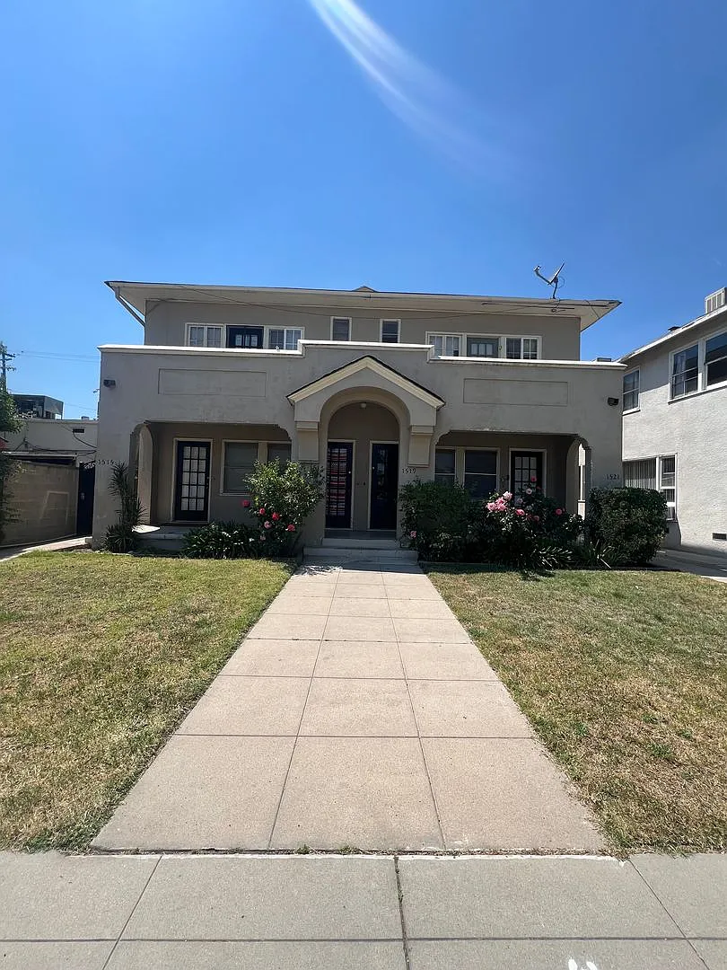1515-1521 N. Vanness Ave — Photo 1