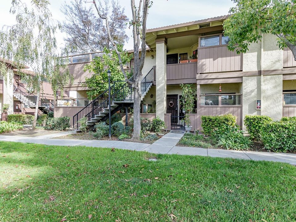 1st image of 313 Kenbrook Cir