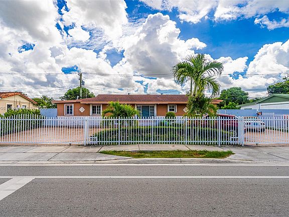 3rd image of 20453 NW 47th Ave