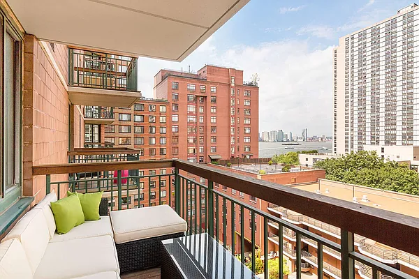 Rented by Compass | media 19