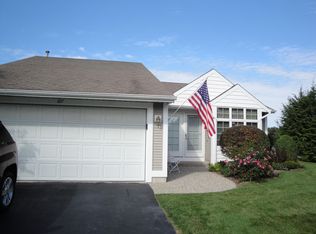 897 Clarewood Ct, Holland, MI 49423