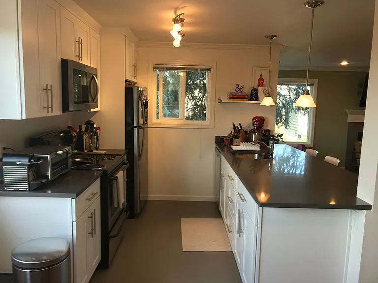 Rose Alice Apartments — Photo 9